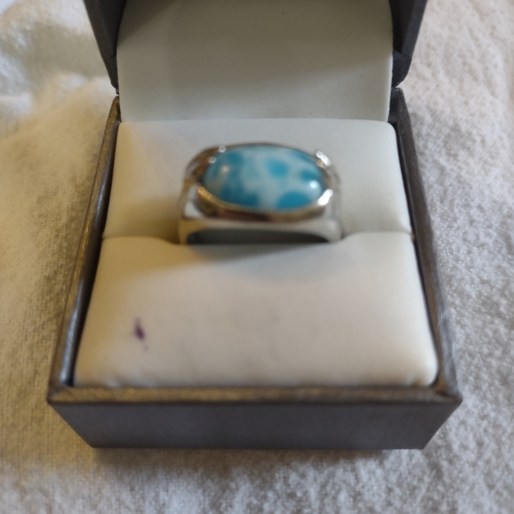 New women's blue and white size 7.5 ring